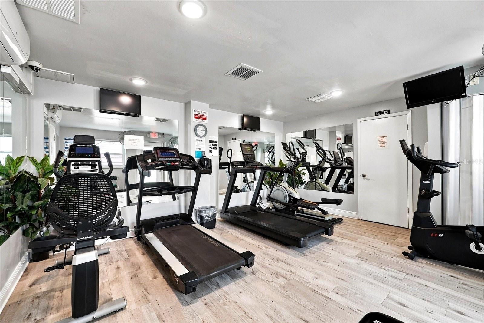 6020 SHORE BLVD S #1002 — photo 31