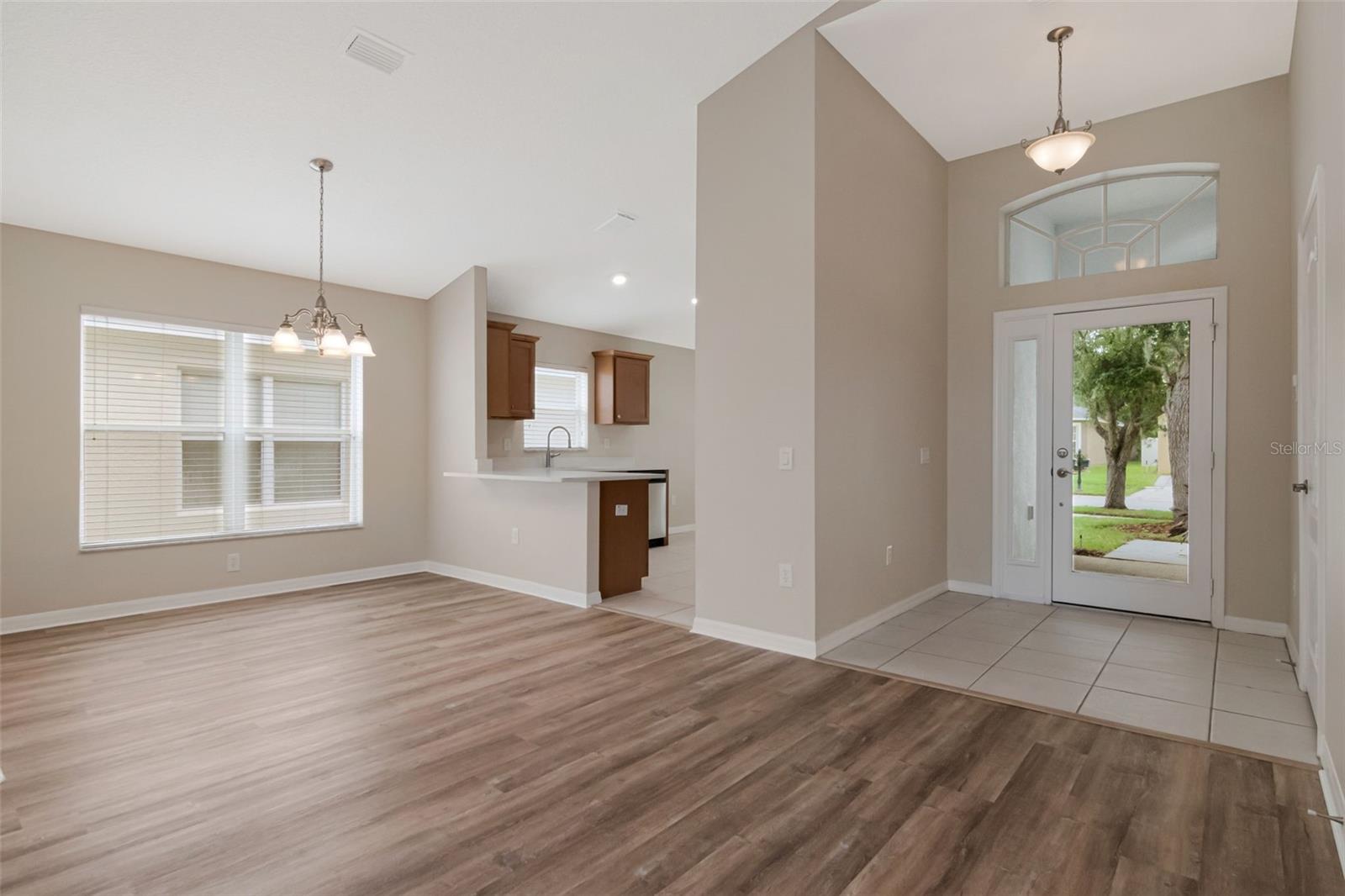 2313 LAWRENCE HALL ST — photo 3