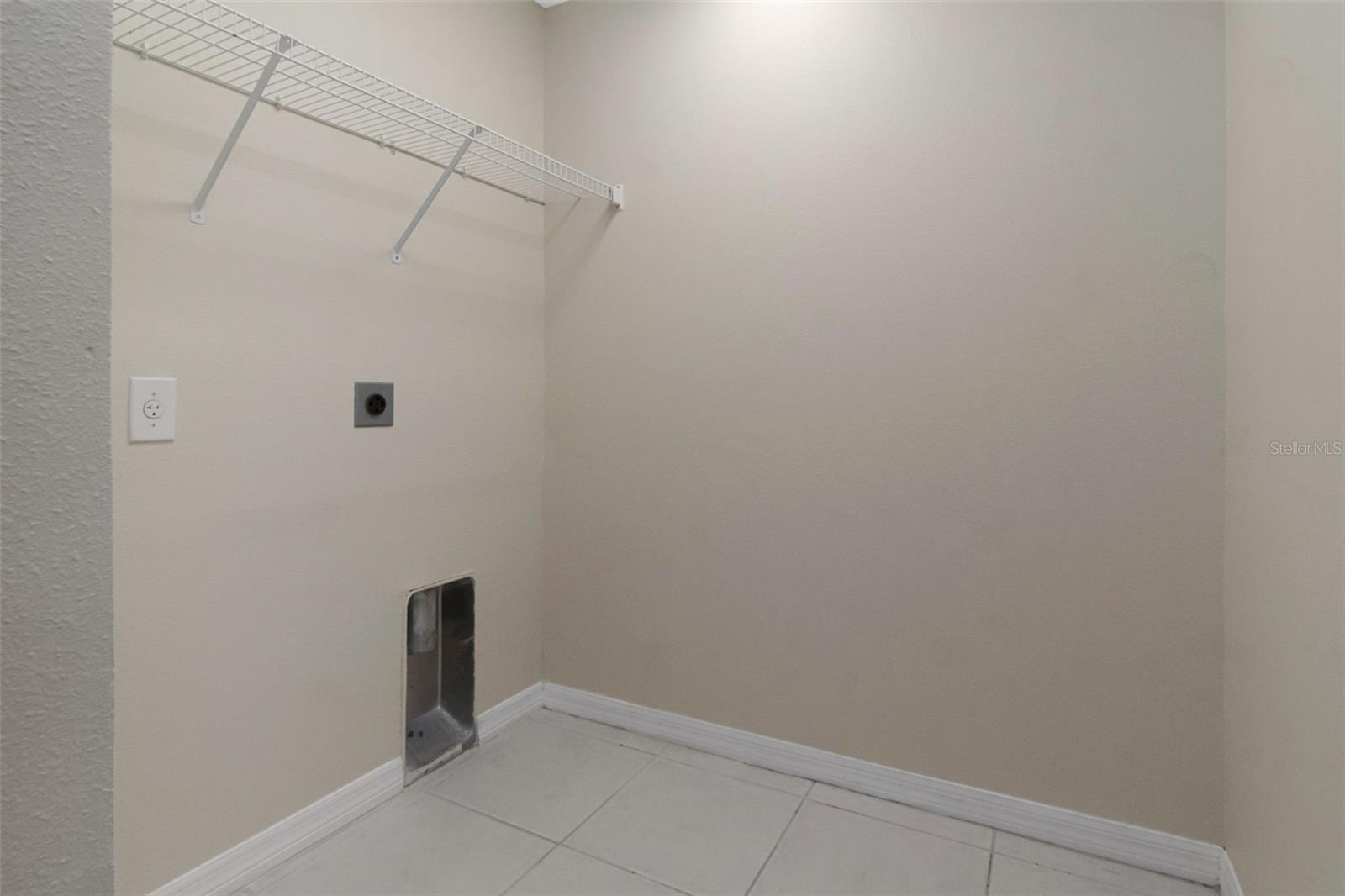 2313 LAWRENCE HALL ST — photo 17
