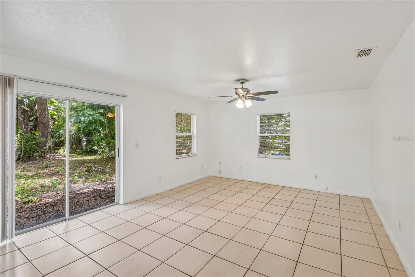 3808 N WHITTIER ST — photo 5