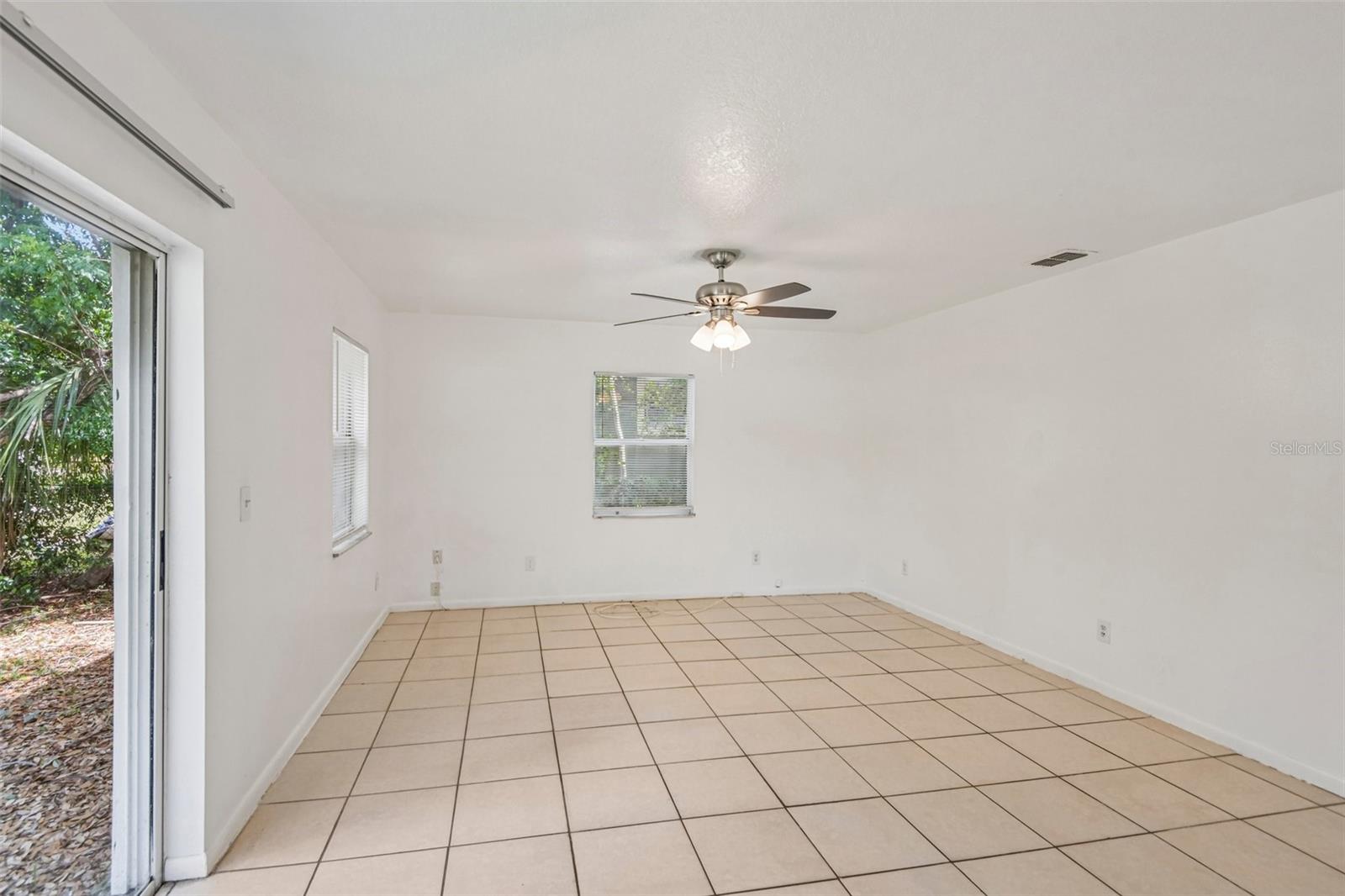 3808 N WHITTIER ST — photo 6