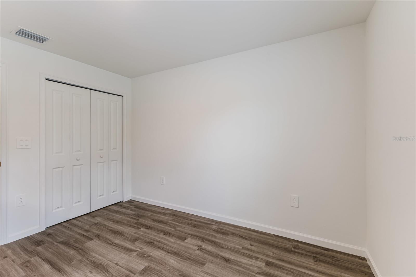 4127 CONUS AVE — photo 22