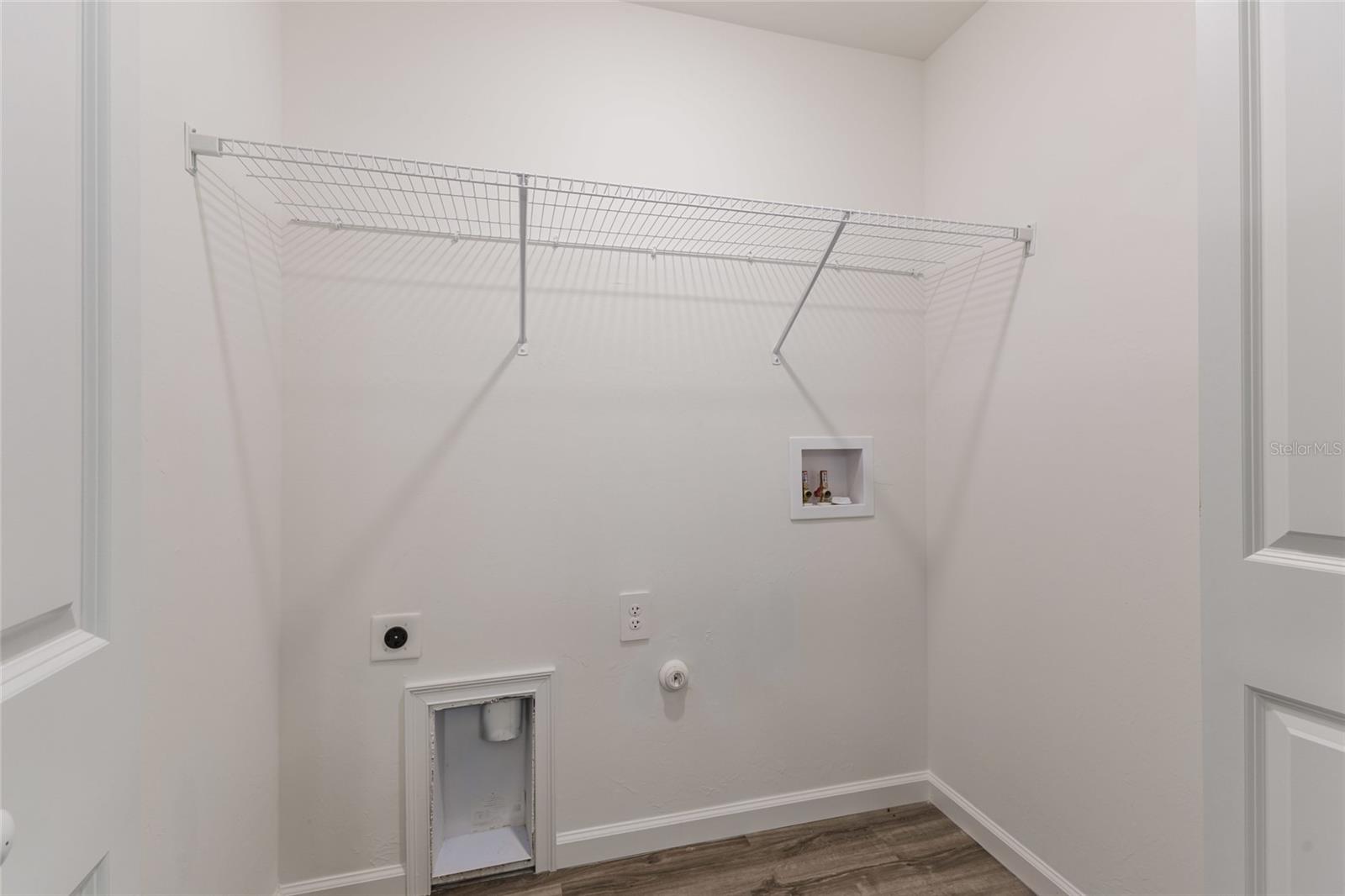 4127 CONUS AVE — photo 23