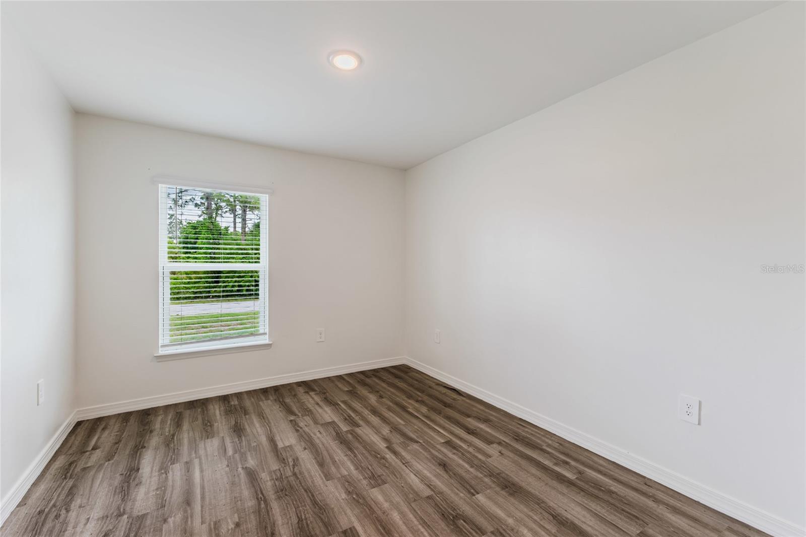 4127 CONUS AVE — photo 21