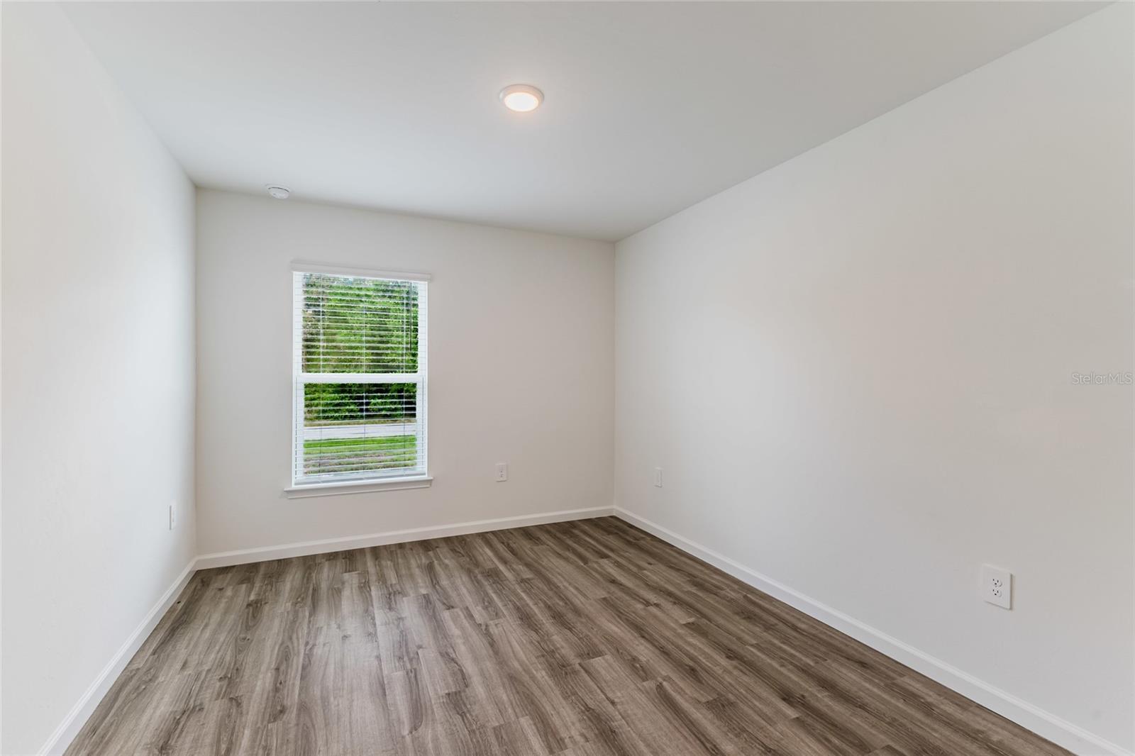 4127 CONUS AVE — photo 19