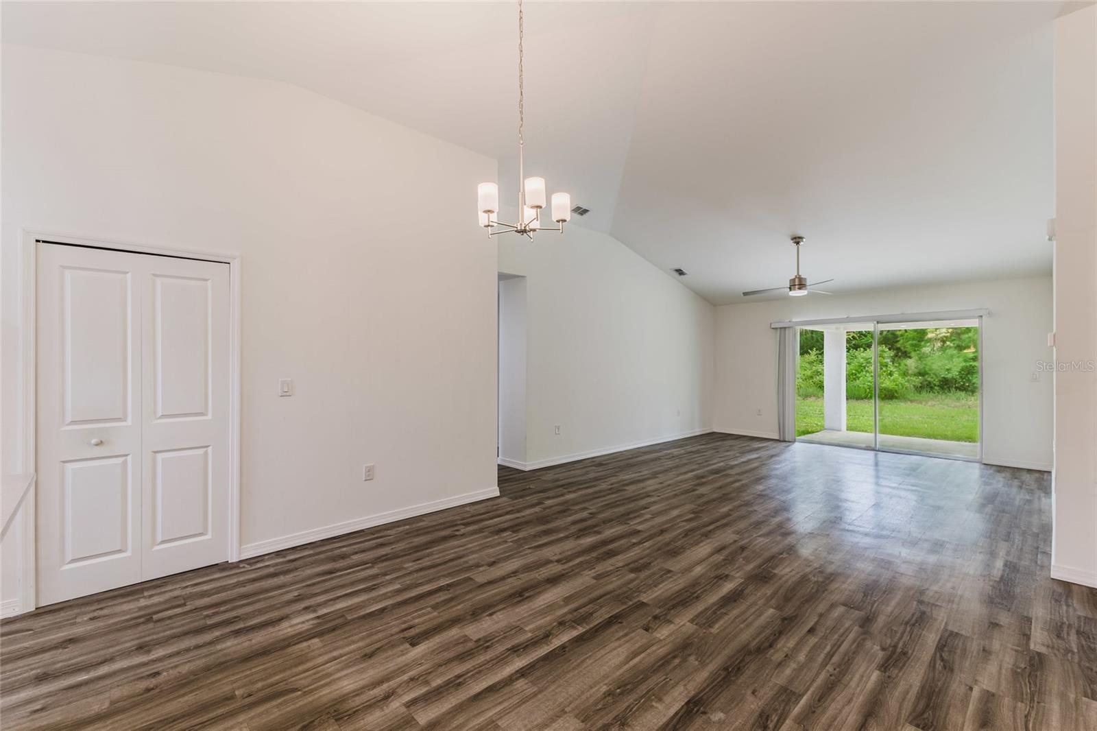 4127 CONUS AVE — photo 11