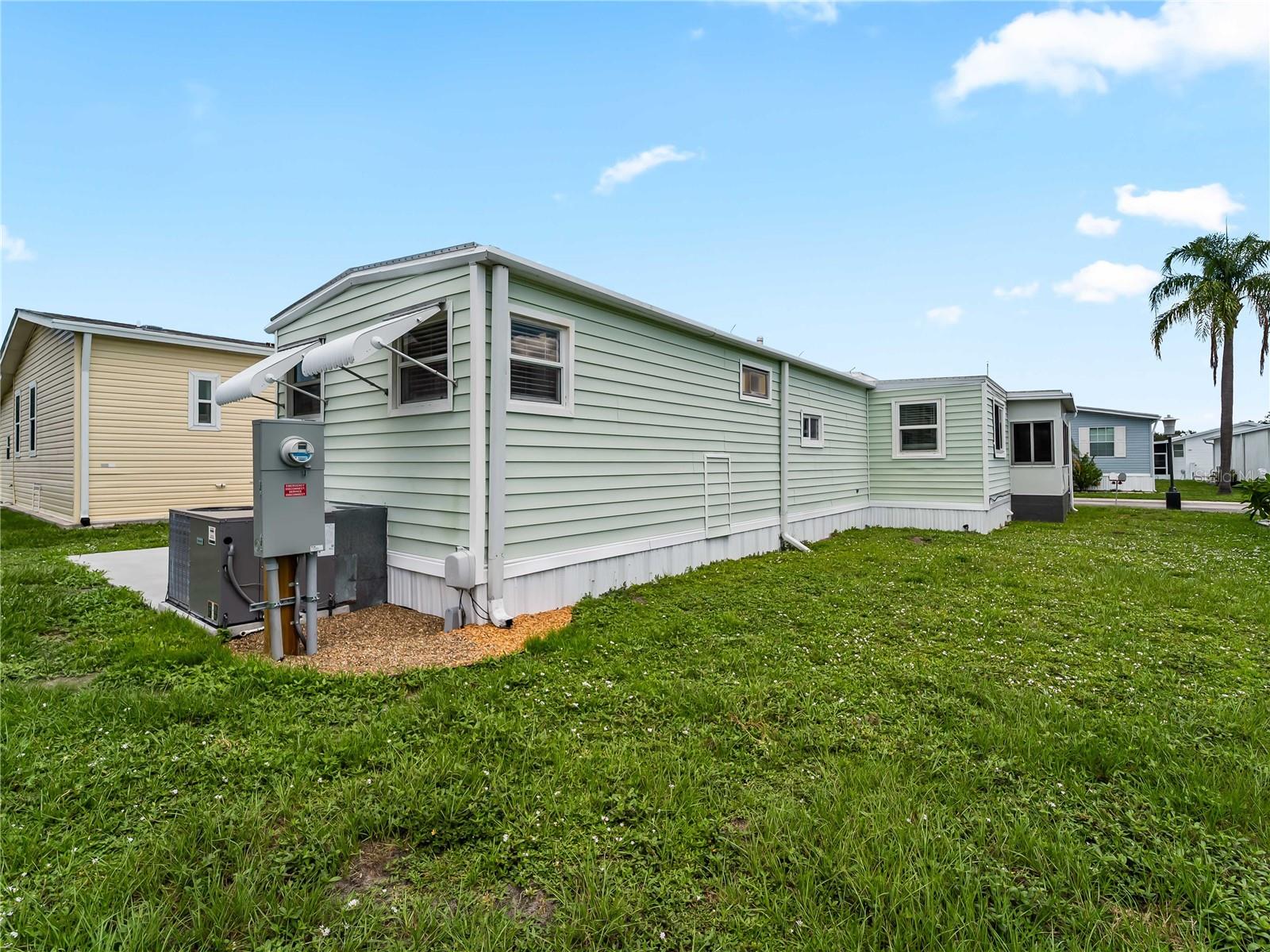 3402 SHINGLE OAK TER — photo 32