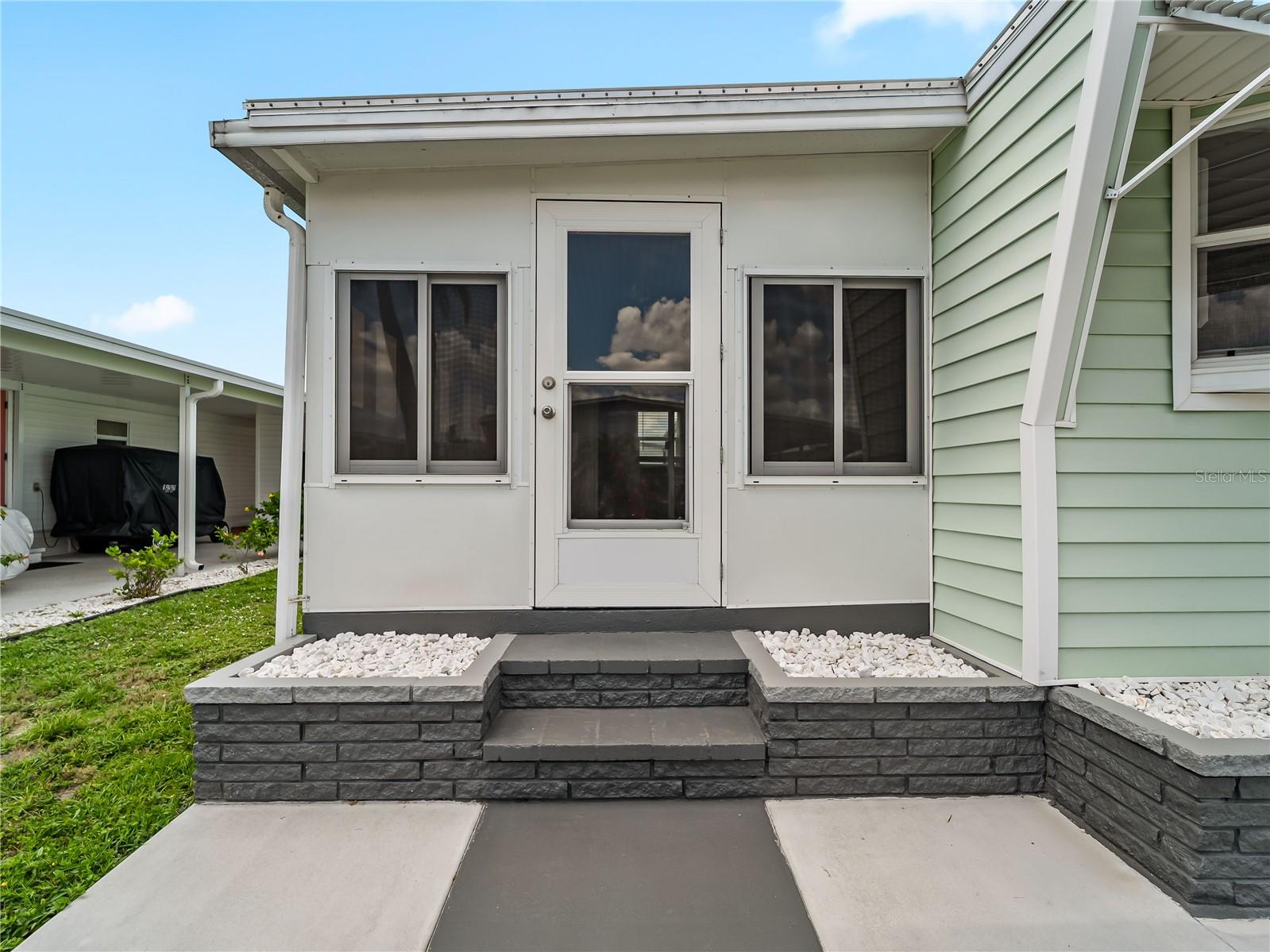 3402 SHINGLE OAK TER — photo 4