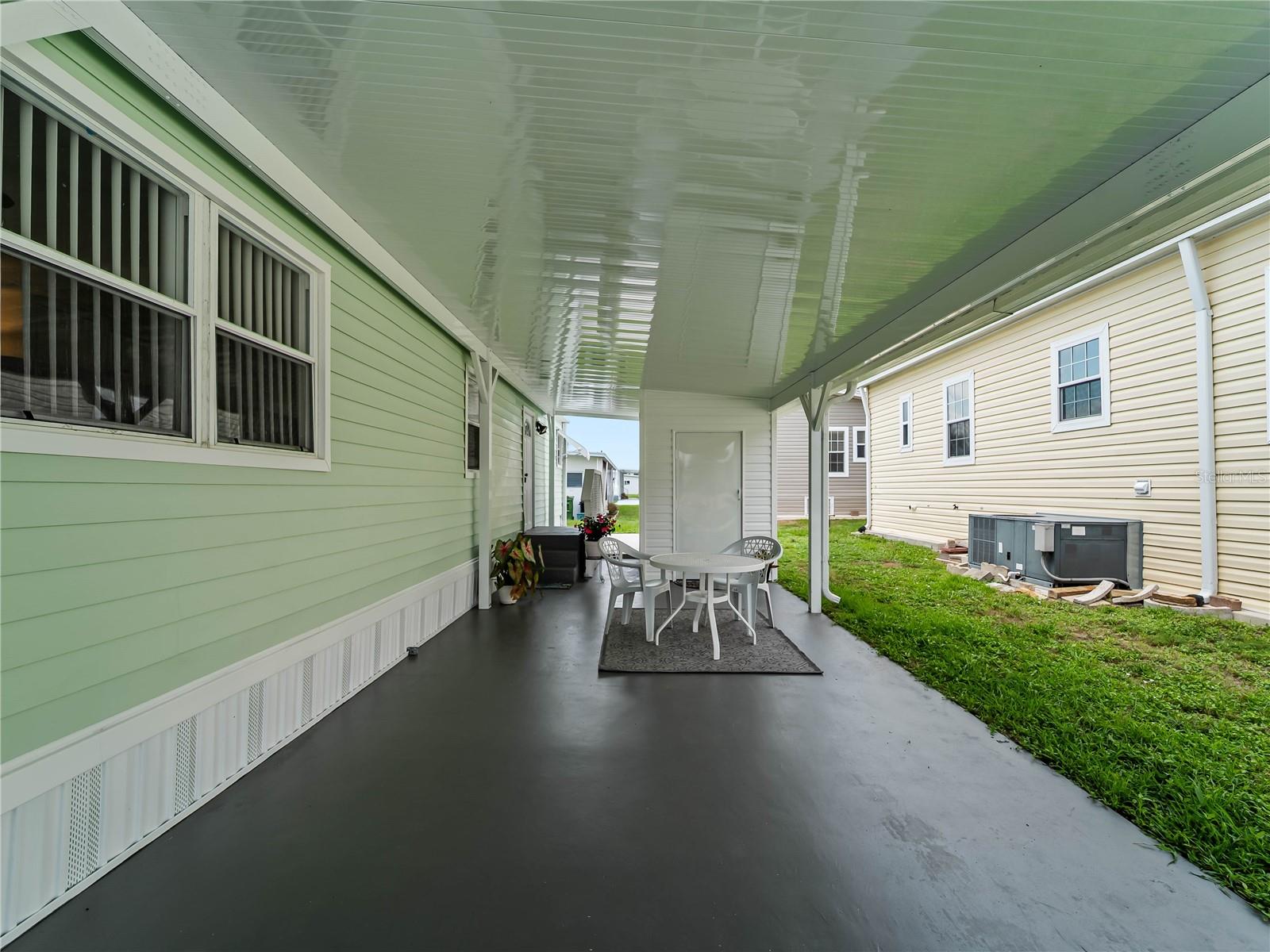 3402 SHINGLE OAK TER — photo 33