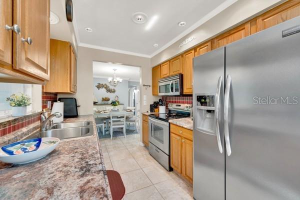 133 STAFFORD CIR — photo 9