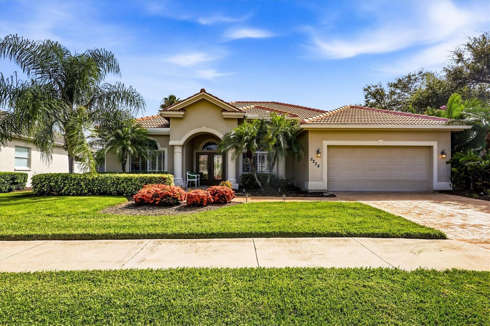 5236 PINE SHADOW LN — photo 8