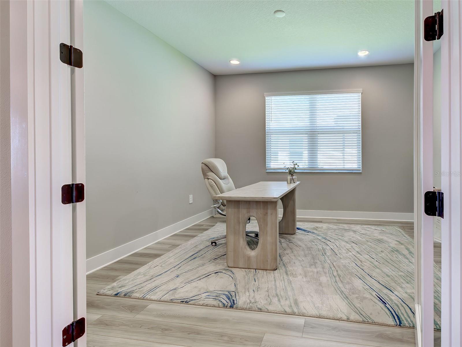 1684 LUGANO CIR — photo 17