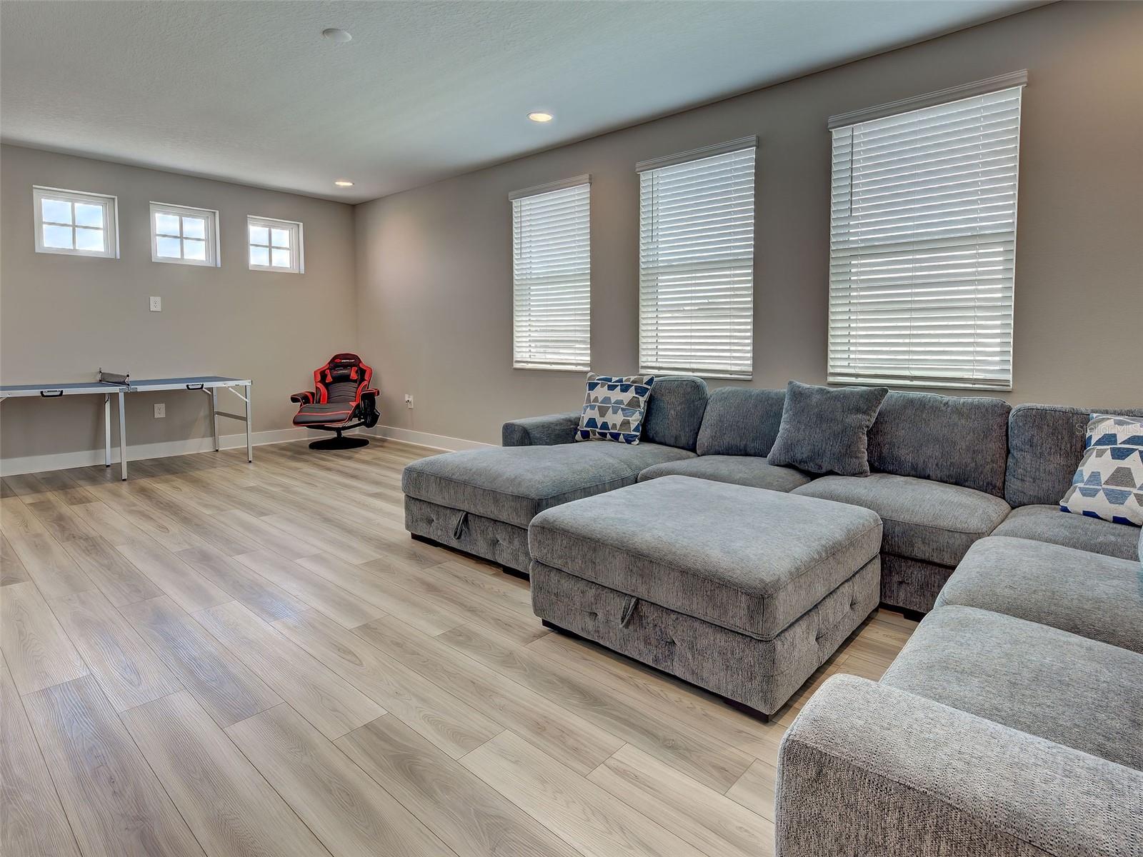 1684 LUGANO CIR — photo 35