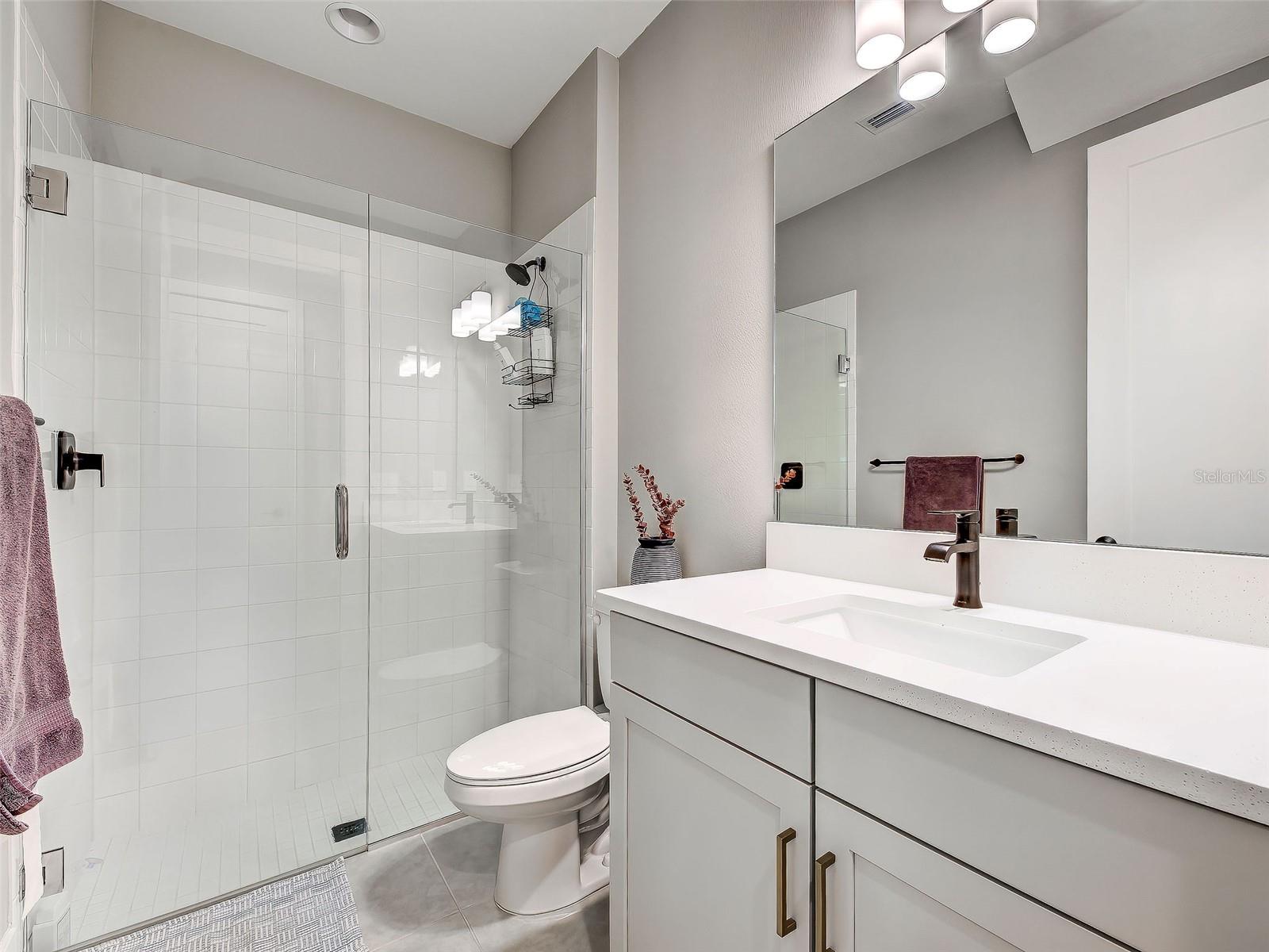 1684 LUGANO CIR — photo 33