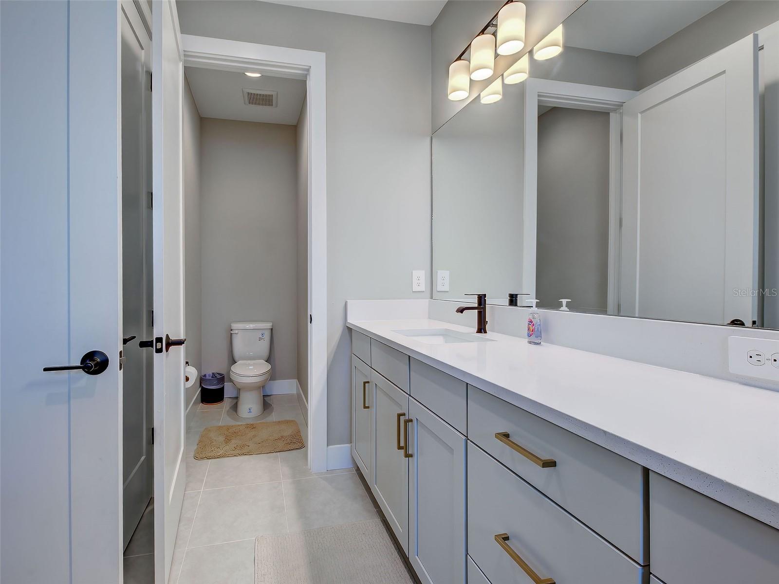 1684 LUGANO CIR — photo 24