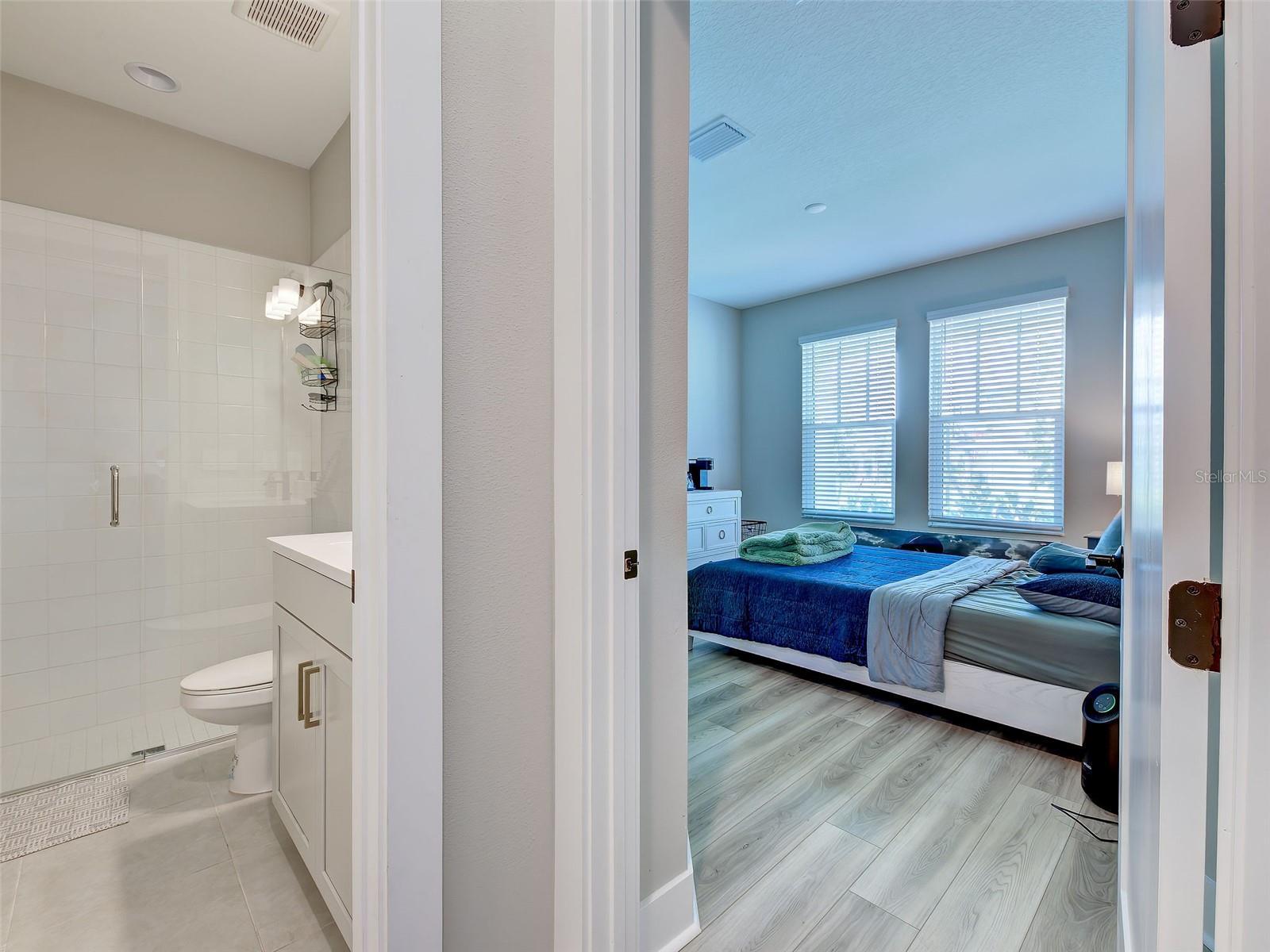1684 LUGANO CIR — photo 30