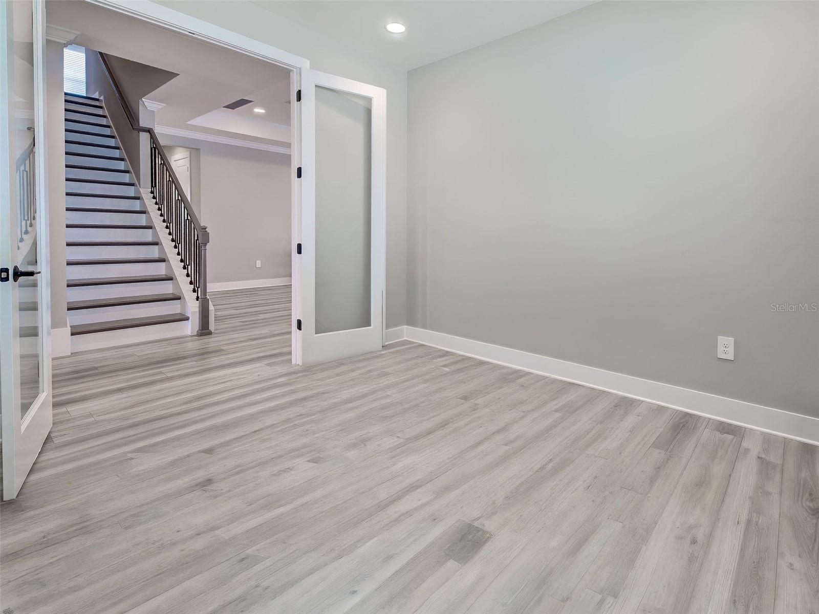1684 LUGANO CIR — photo 19