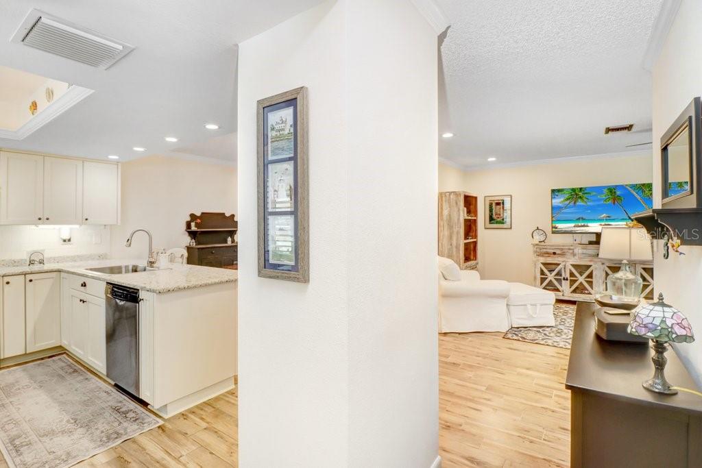 9247 GOLF VIEW DR #9247 — photo 5