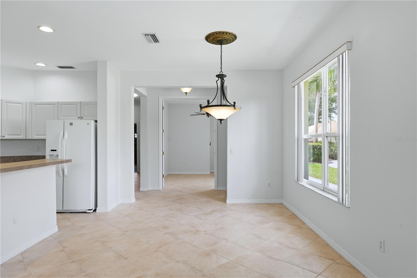 2462 MAGNOLIA CIR — photo 14