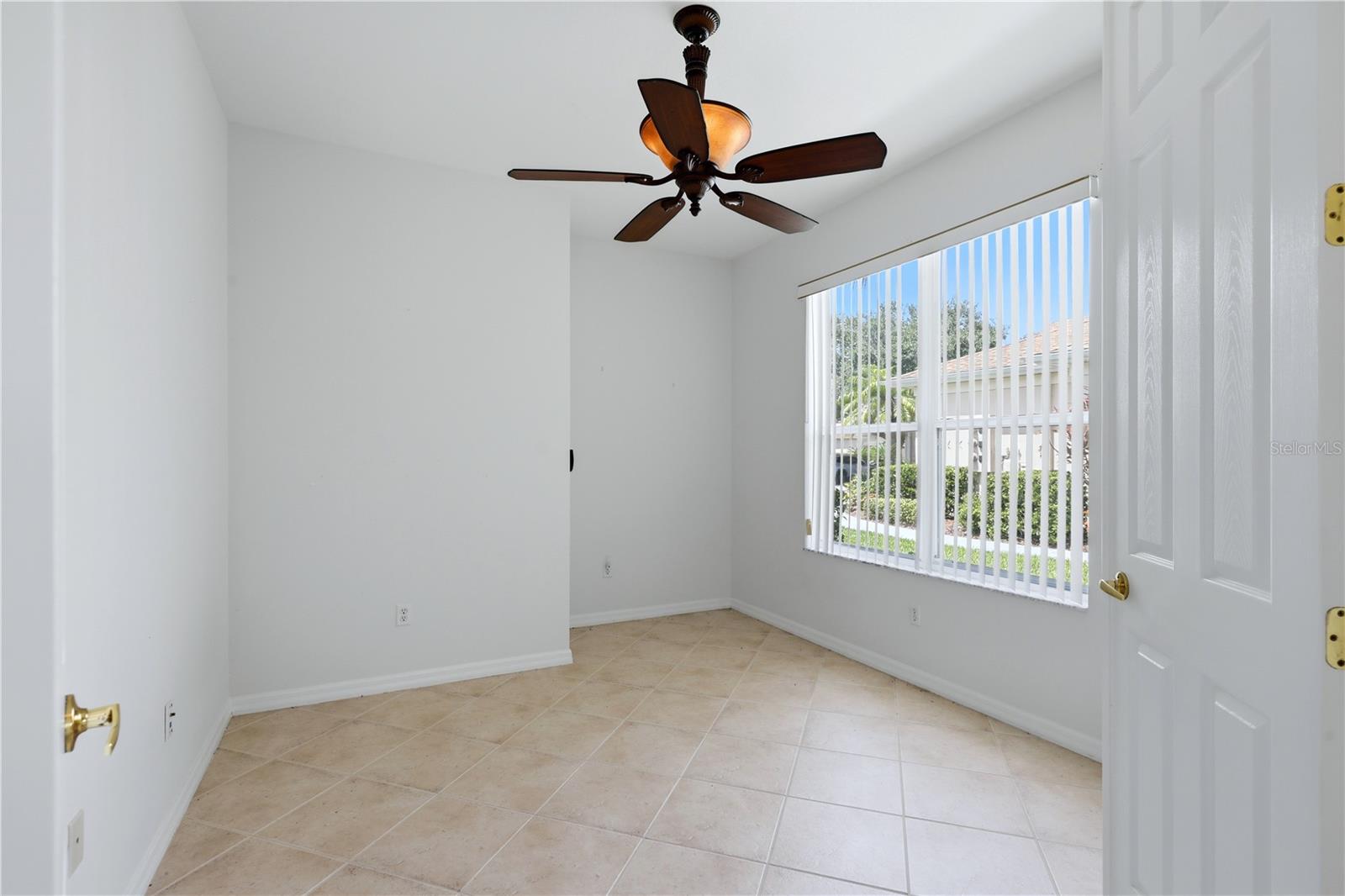 2462 MAGNOLIA CIR — photo 16