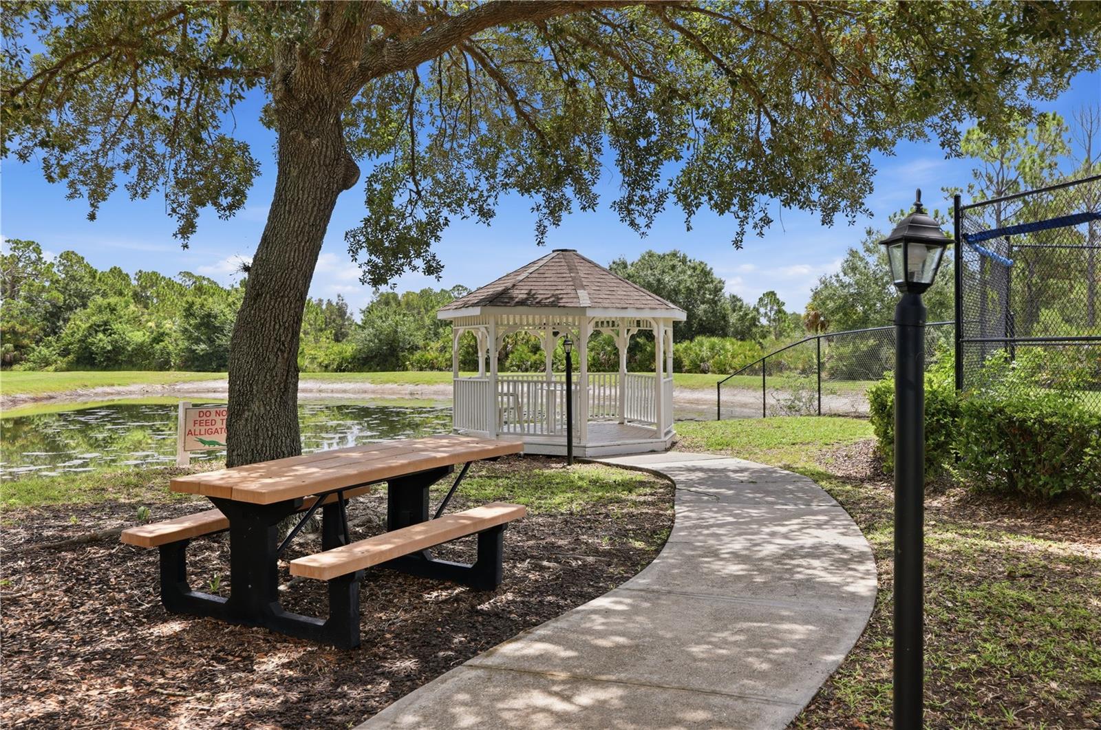 2462 MAGNOLIA CIR — photo 34