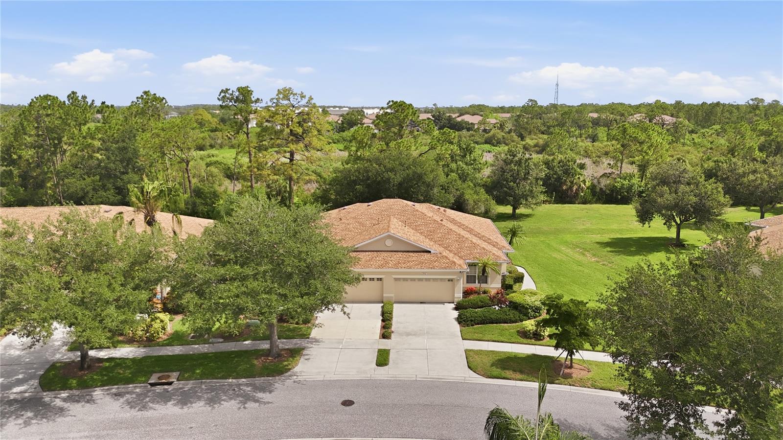 2462 MAGNOLIA CIR — photo 6