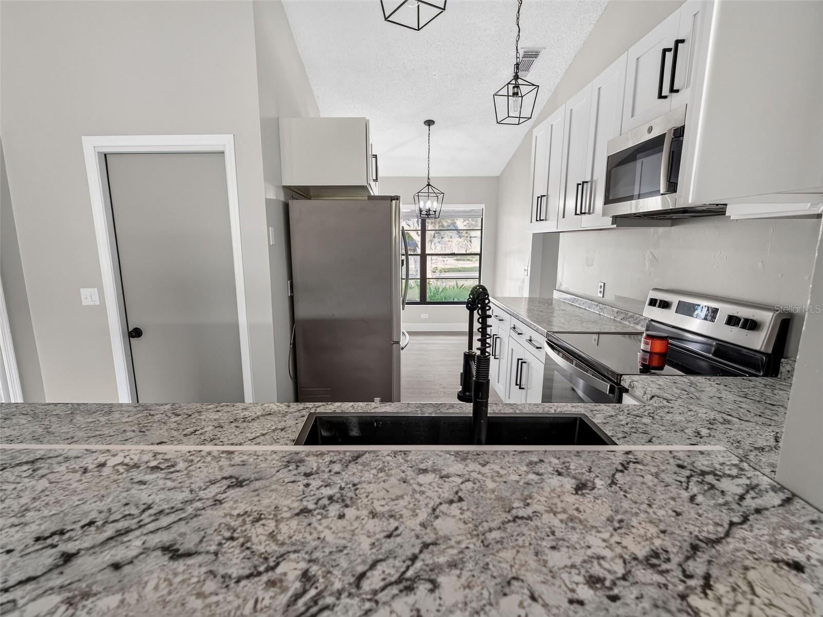 10428 TARA DR — photo 15
