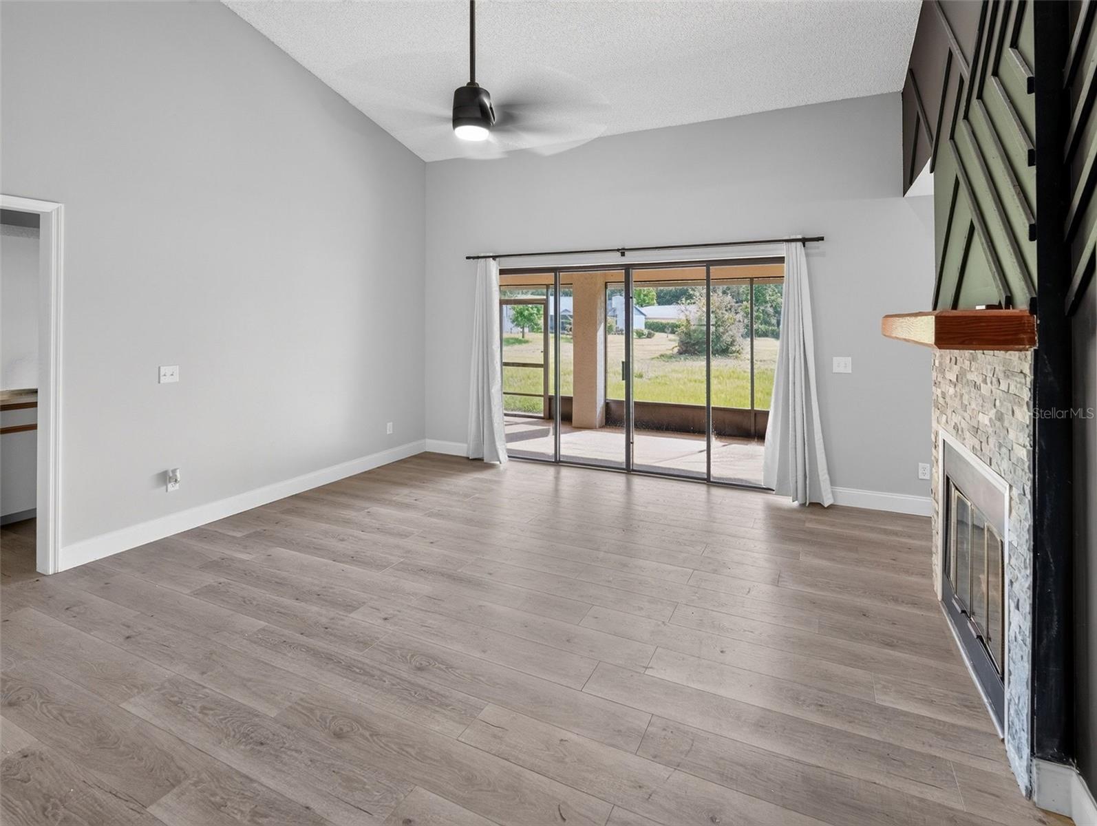 10428 TARA DR — photo 10