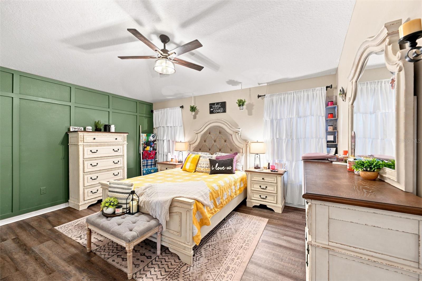 1111 SEMINOLE SKY DR — photo 30