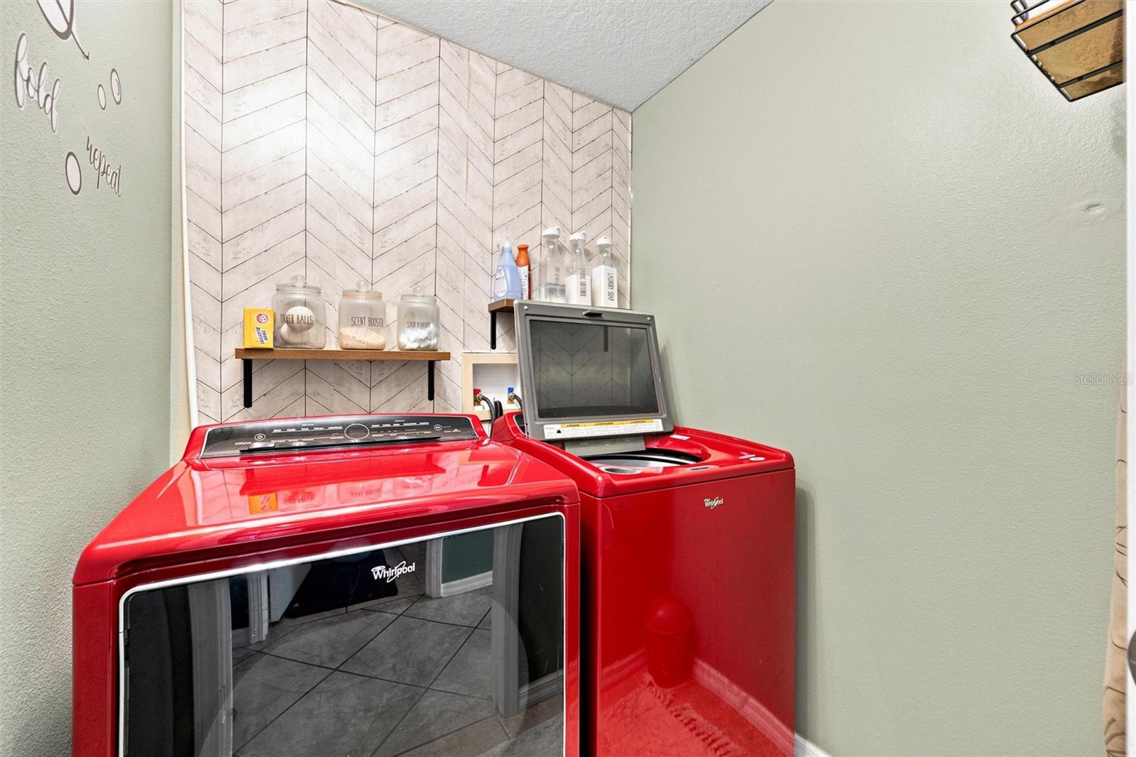 1111 SEMINOLE SKY DR — photo 37