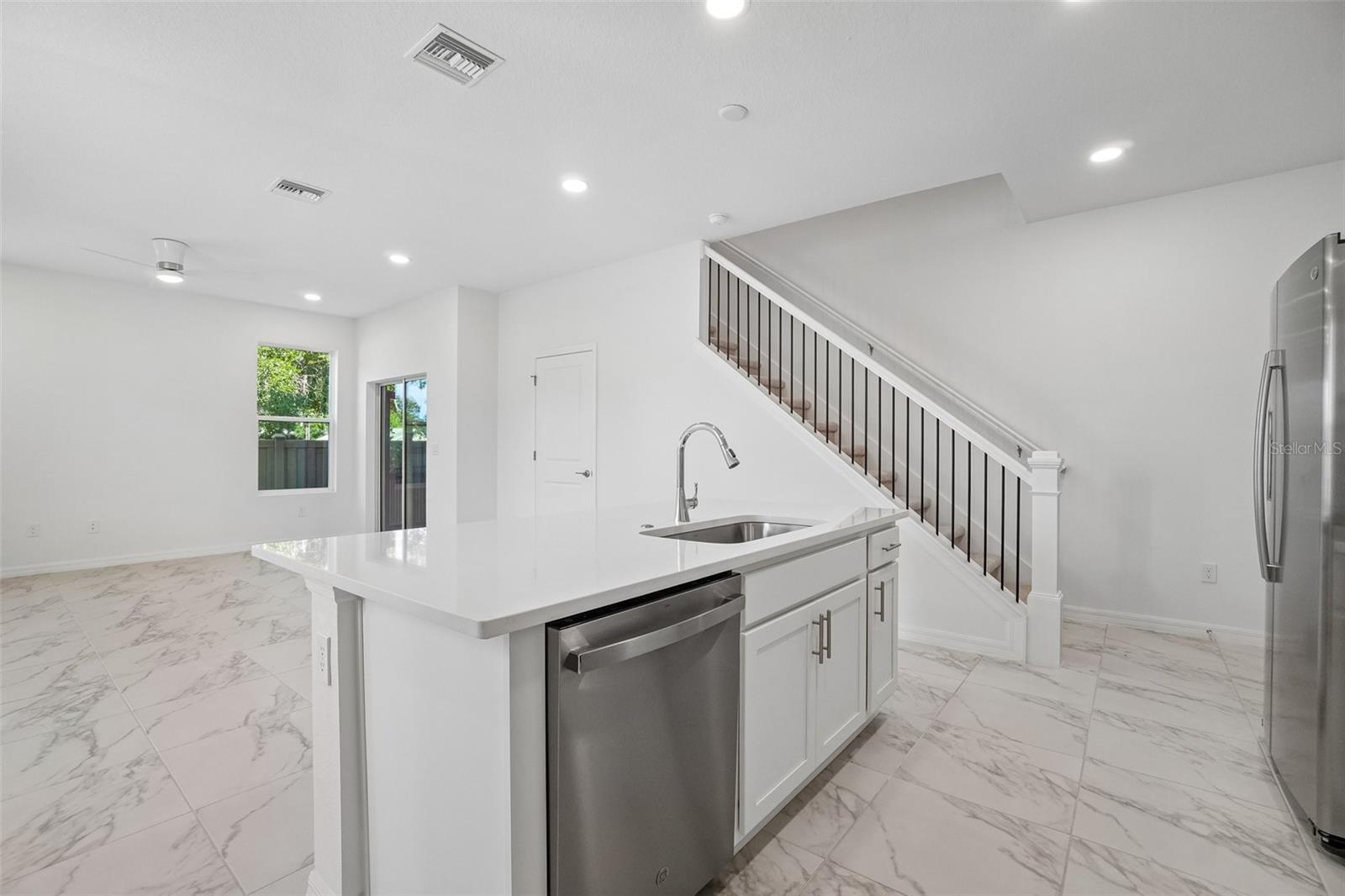613 SILVER STREAM CT — photo 9