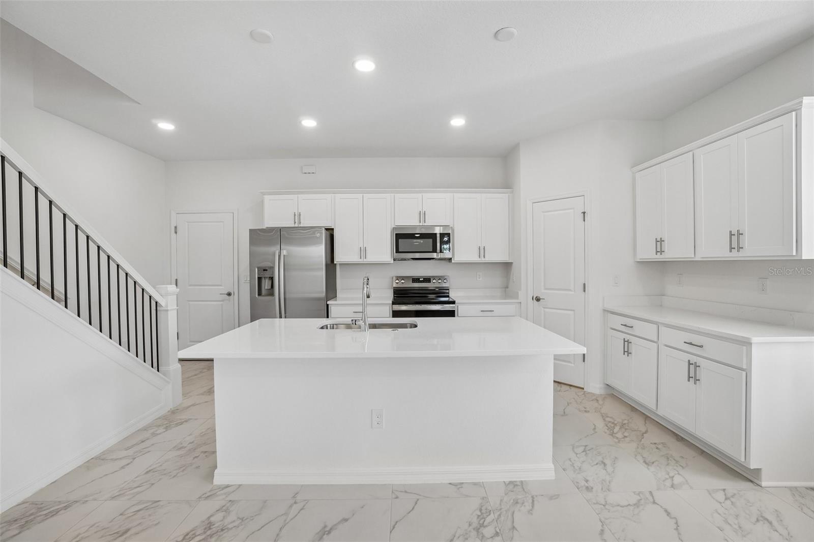 613 SILVER STREAM CT — photo 10