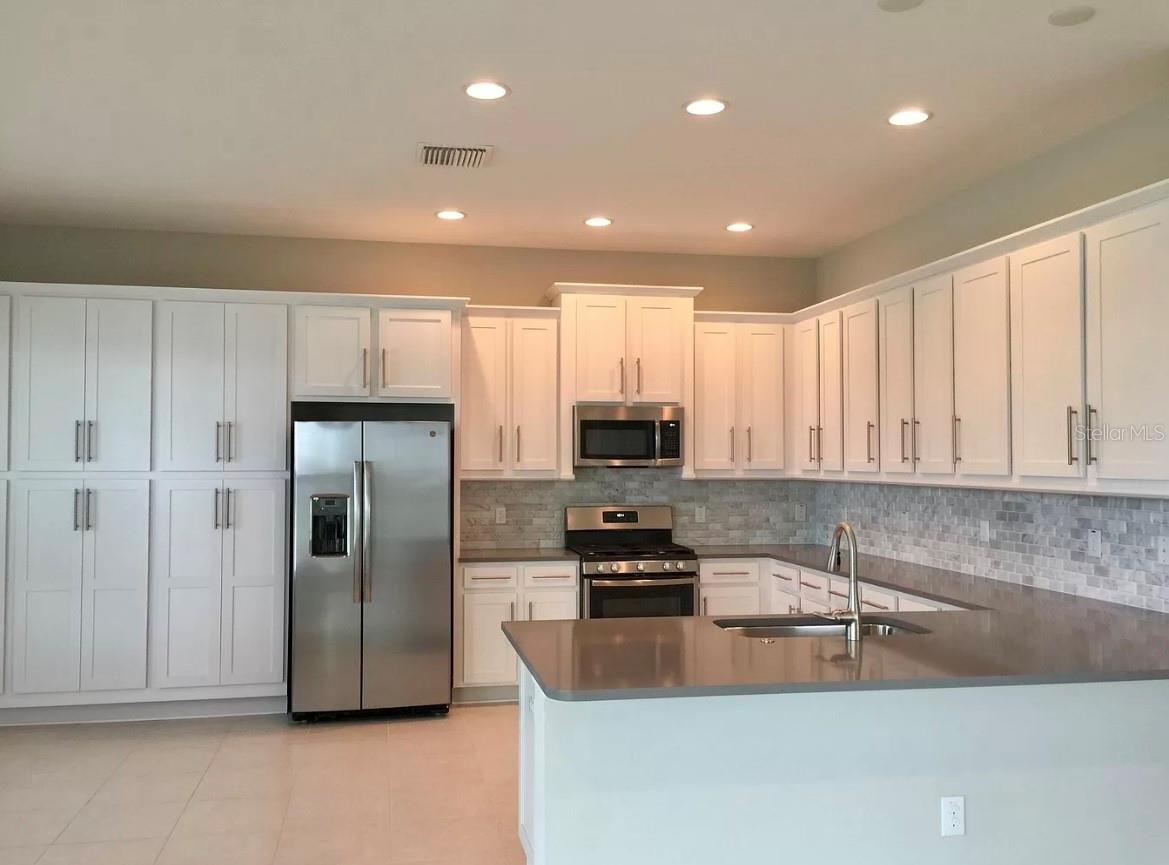 30791 LINDENTREE DR — photo 5