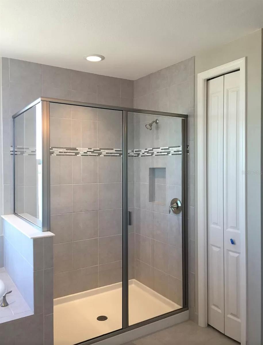 30791 LINDENTREE DR — photo 8
