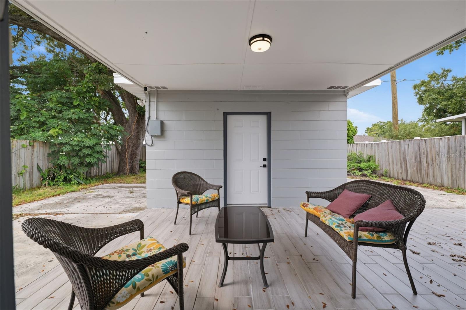 3147 W CORDELIA ST — photo 37