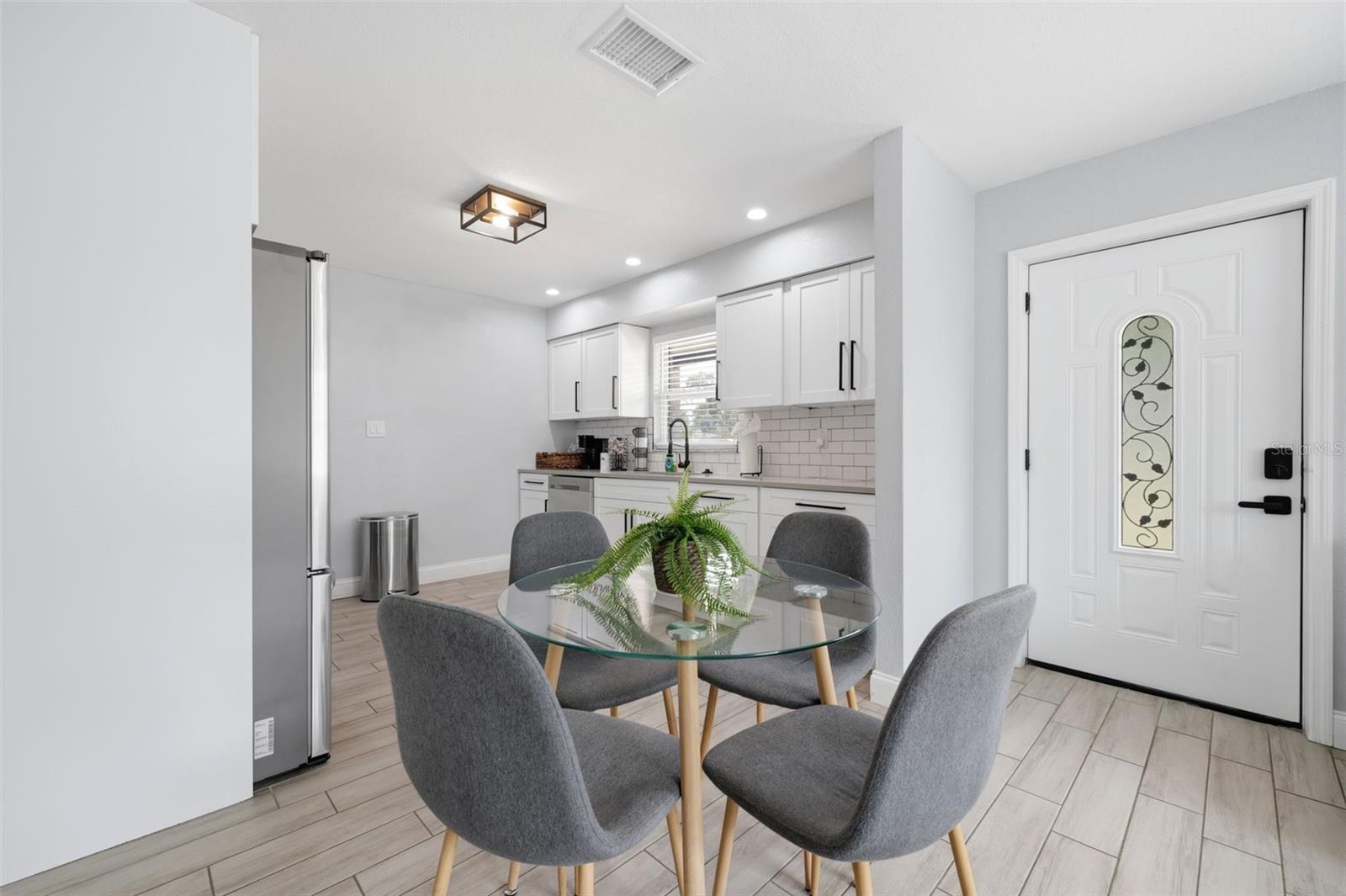 3147 W CORDELIA ST — photo 10