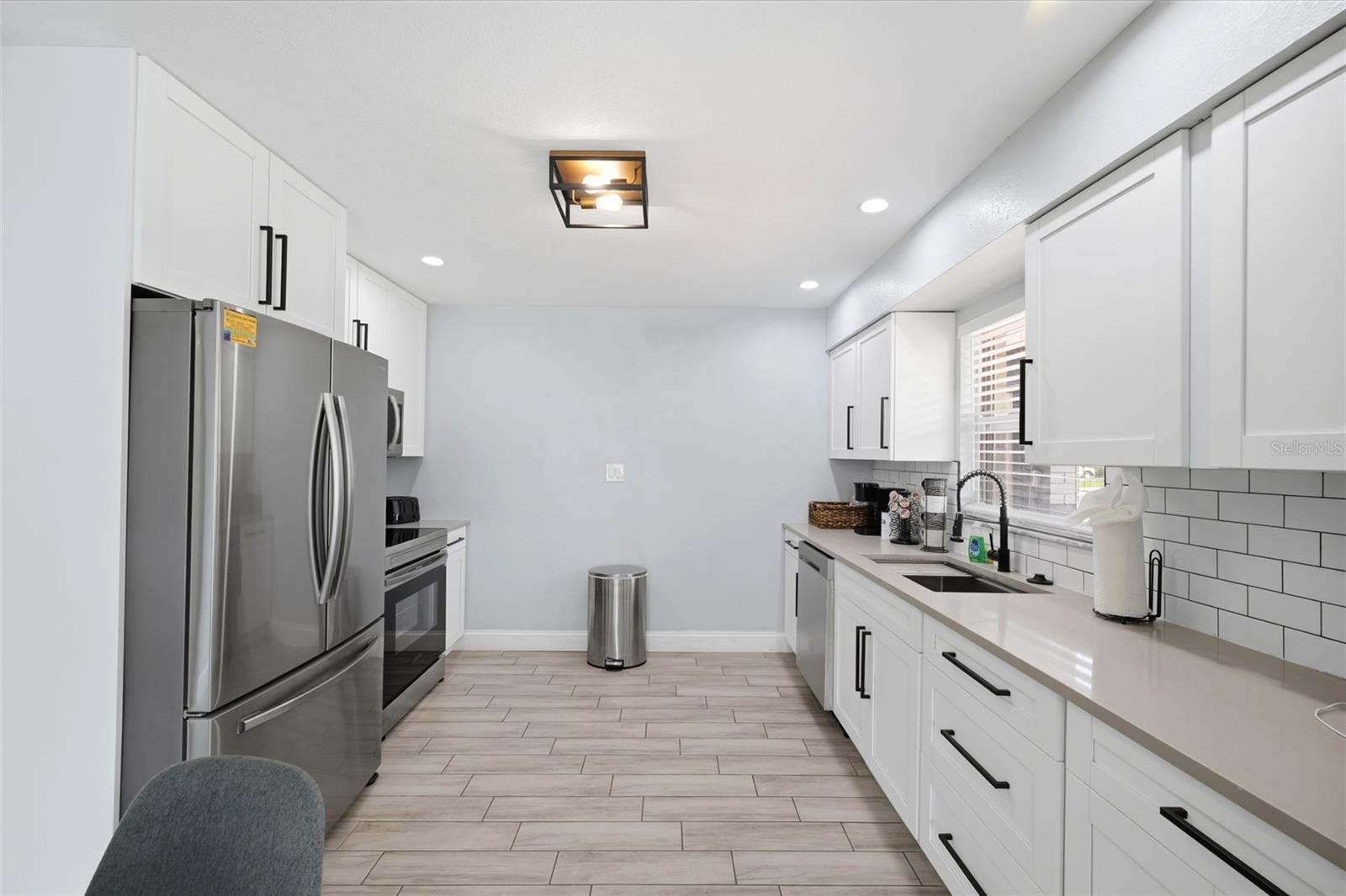 3147 W CORDELIA ST — photo 12