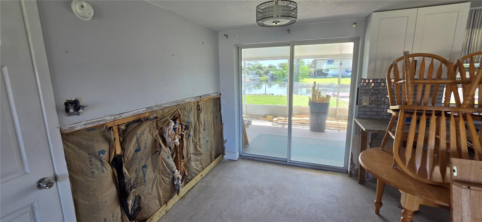 13324 CAROL DR — photo 18