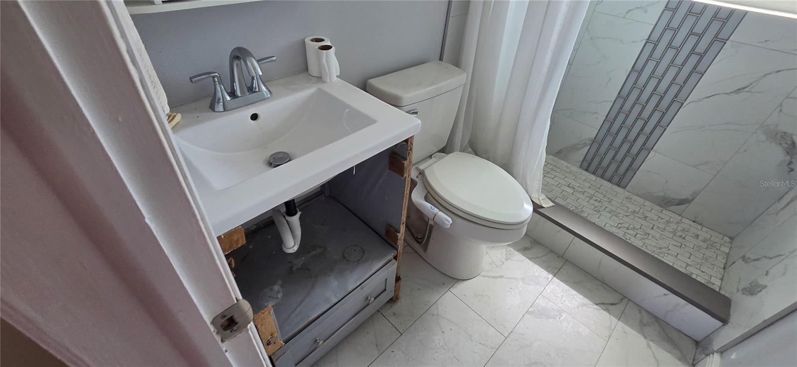 13324 CAROL DR — photo 12