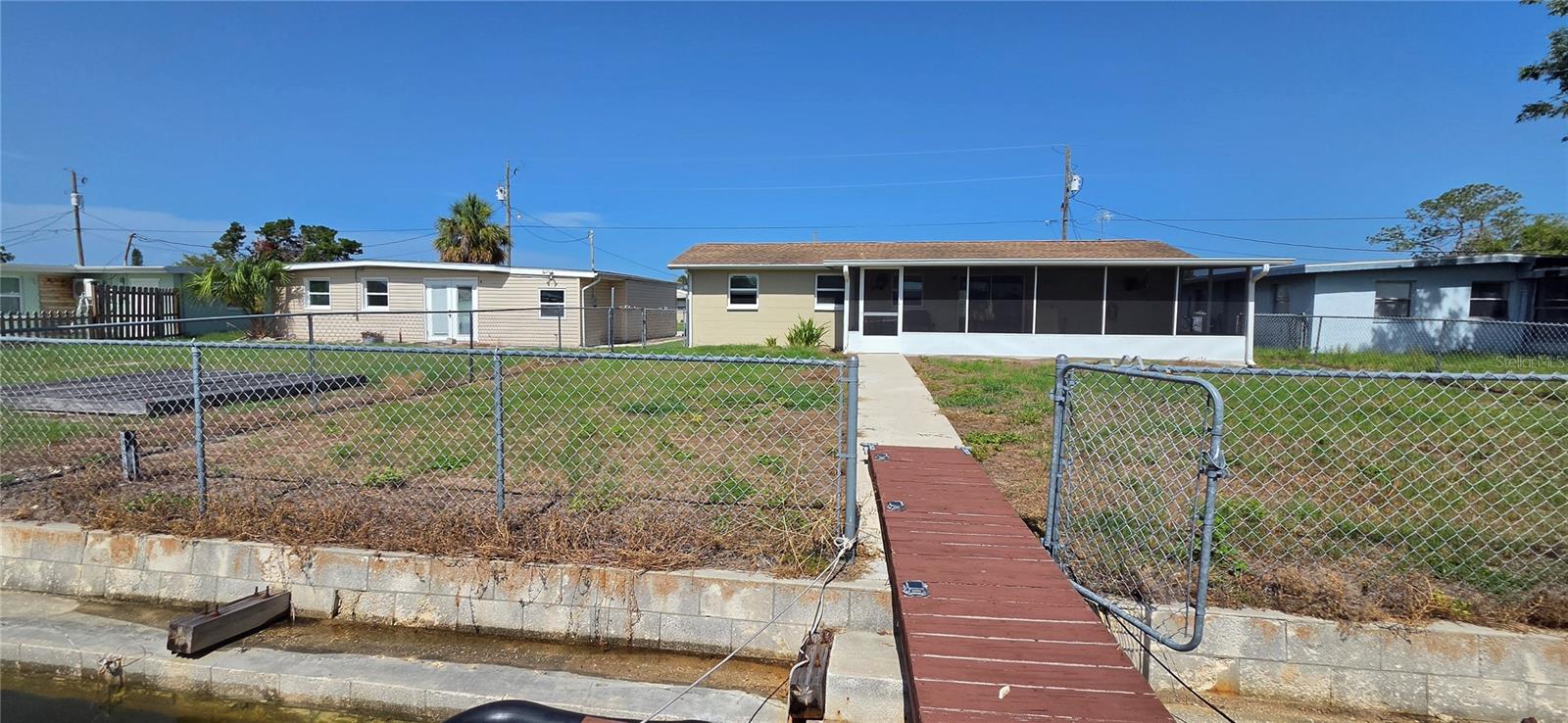 13324 CAROL DR — photo 32