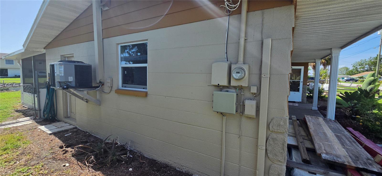 13324 CAROL DR — photo 25