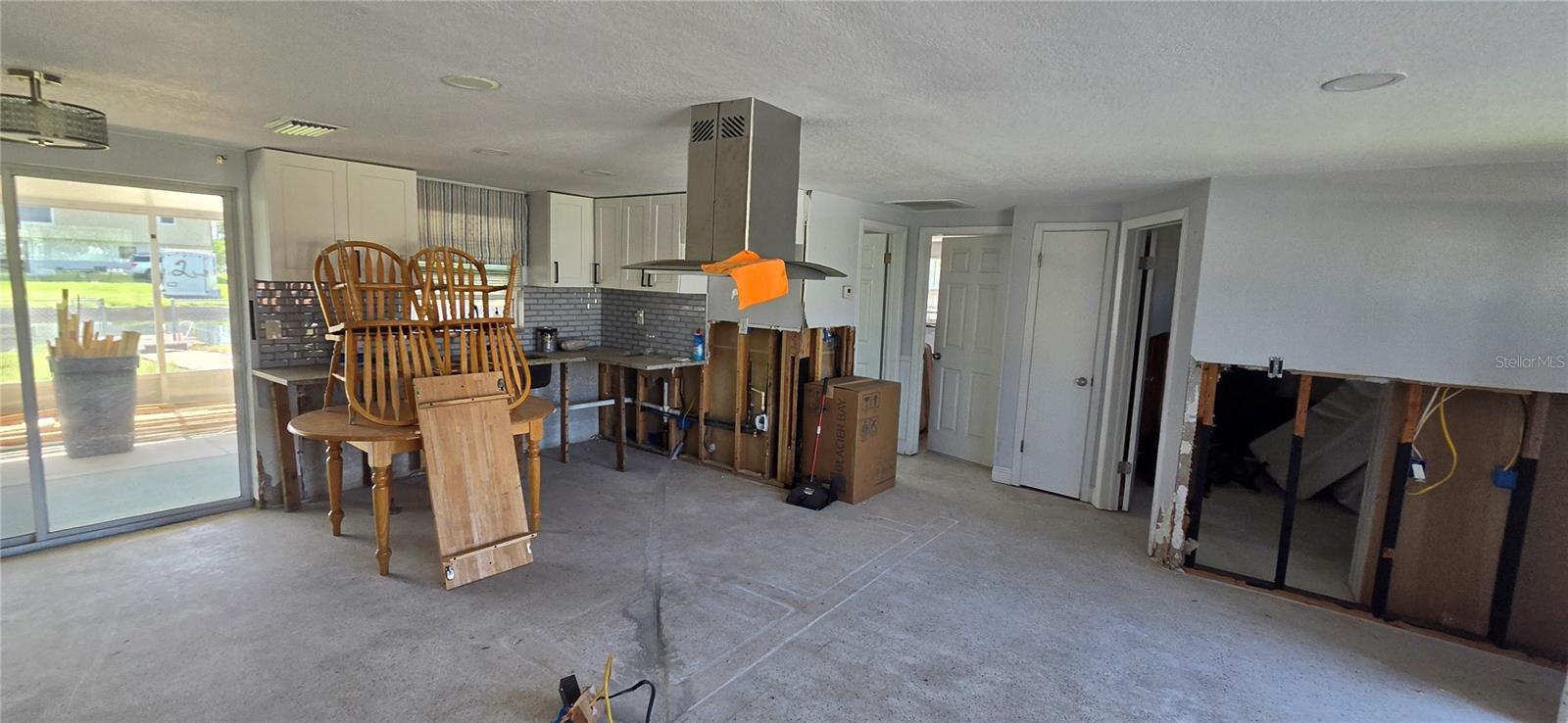 13324 CAROL DR — photo 10