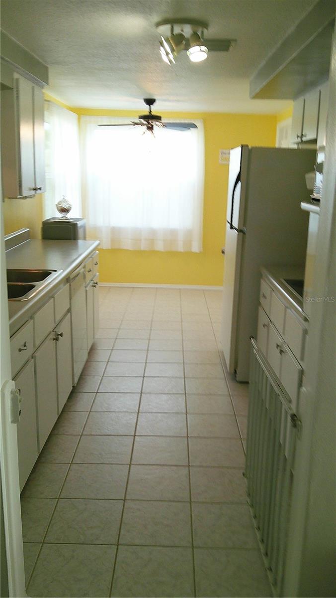 1203 CHANCELLOR DR — photo 16