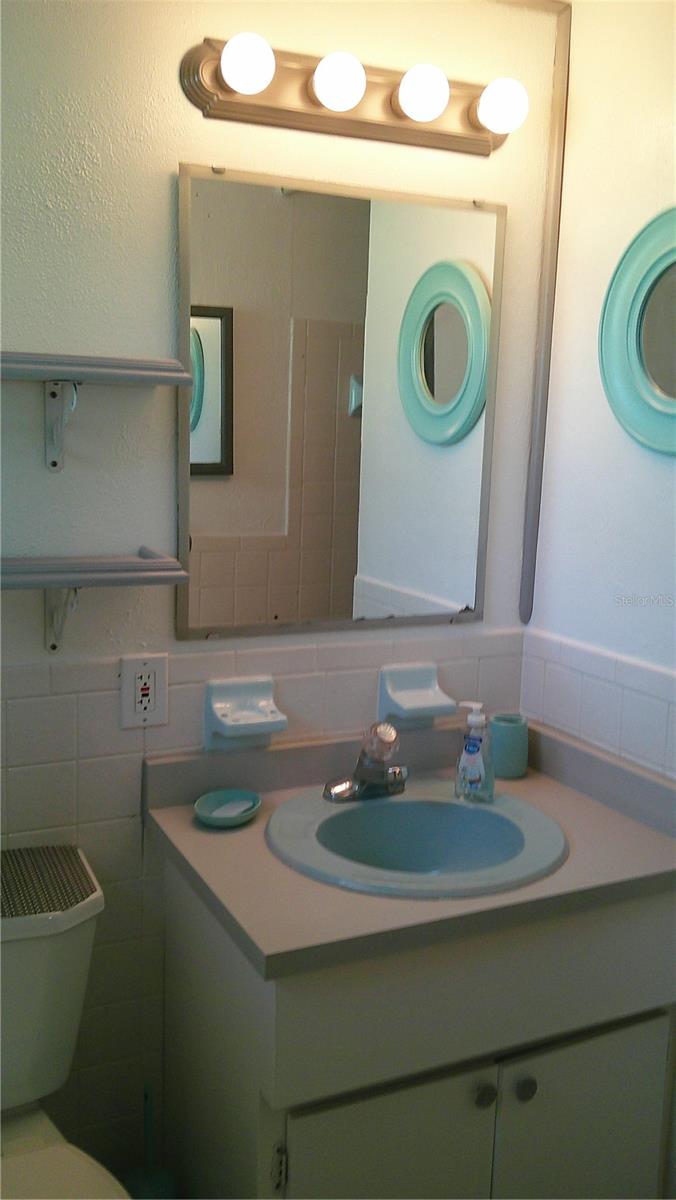 1203 CHANCELLOR DR — photo 20