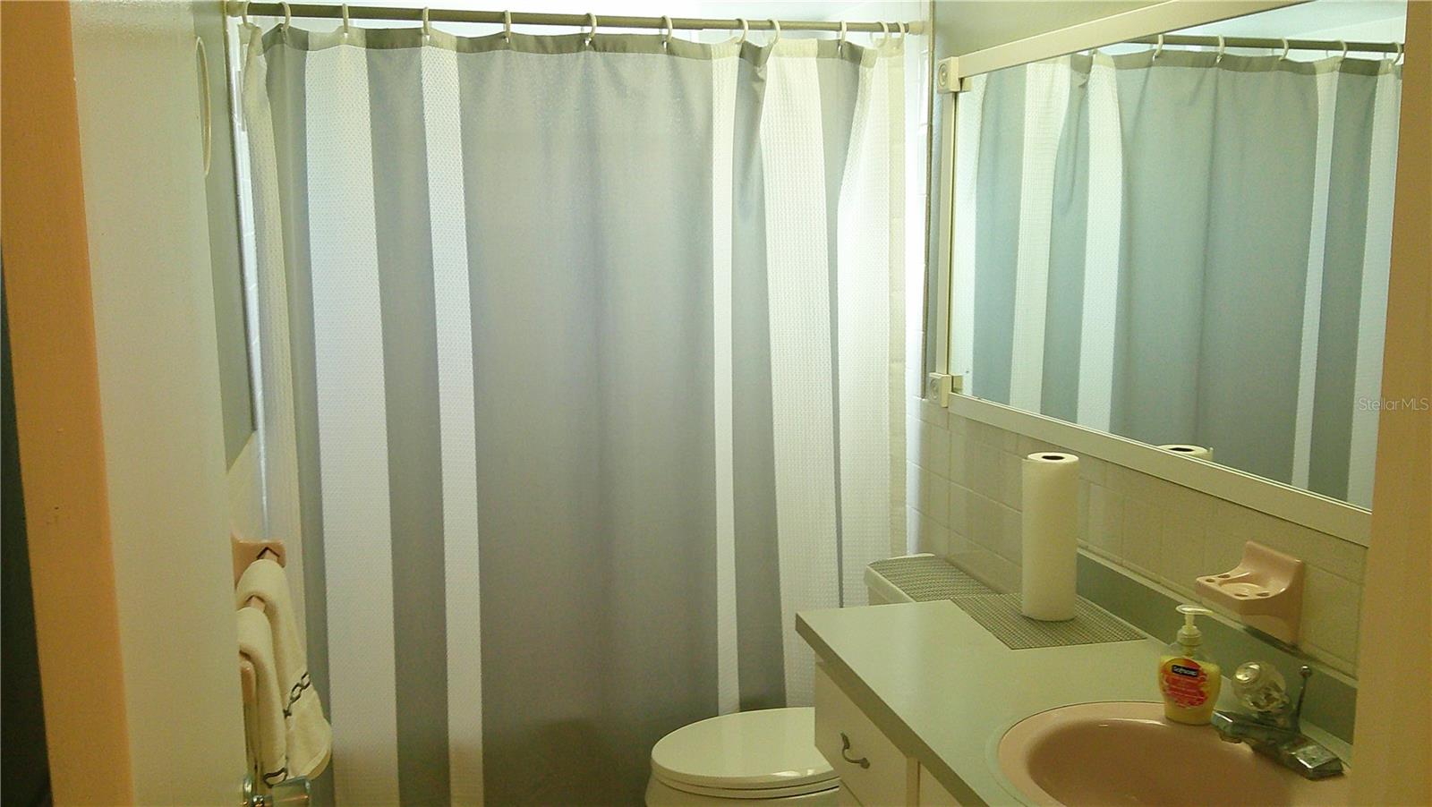 1203 CHANCELLOR DR — photo 24