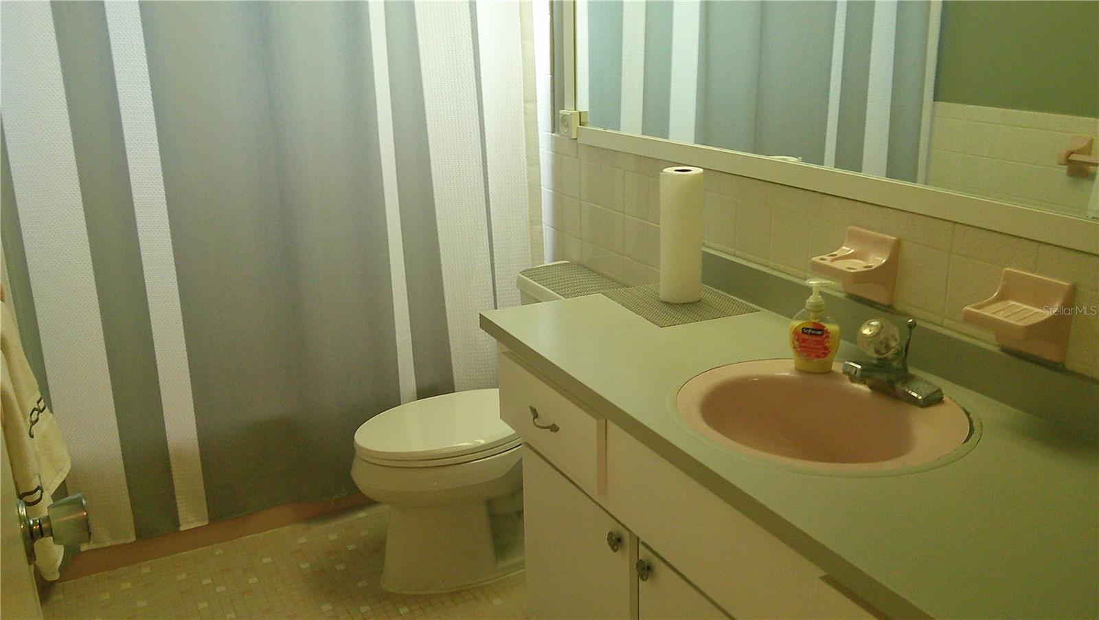 1203 CHANCELLOR DR — photo 23