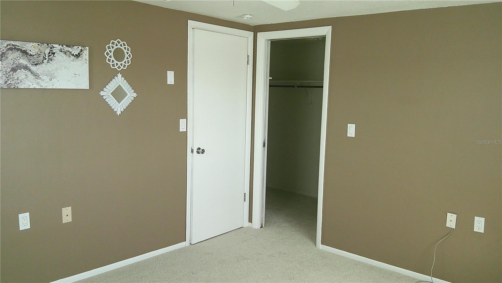 1203 CHANCELLOR DR — photo 22