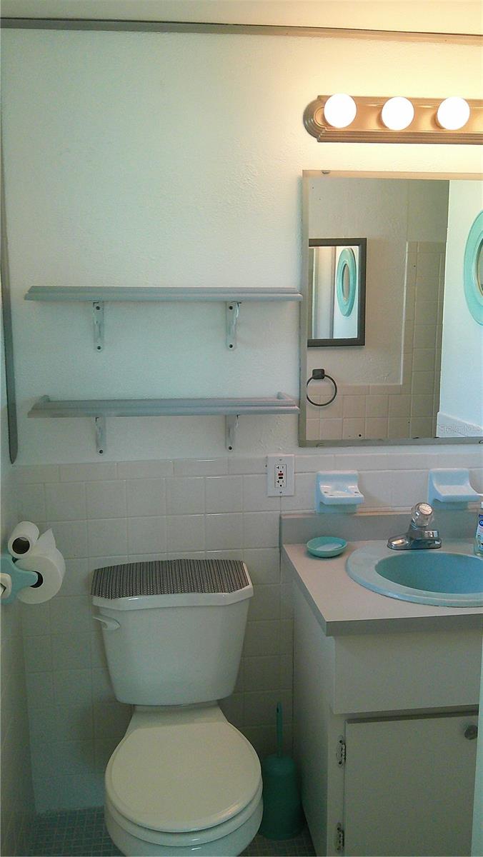 1203 CHANCELLOR DR — photo 19