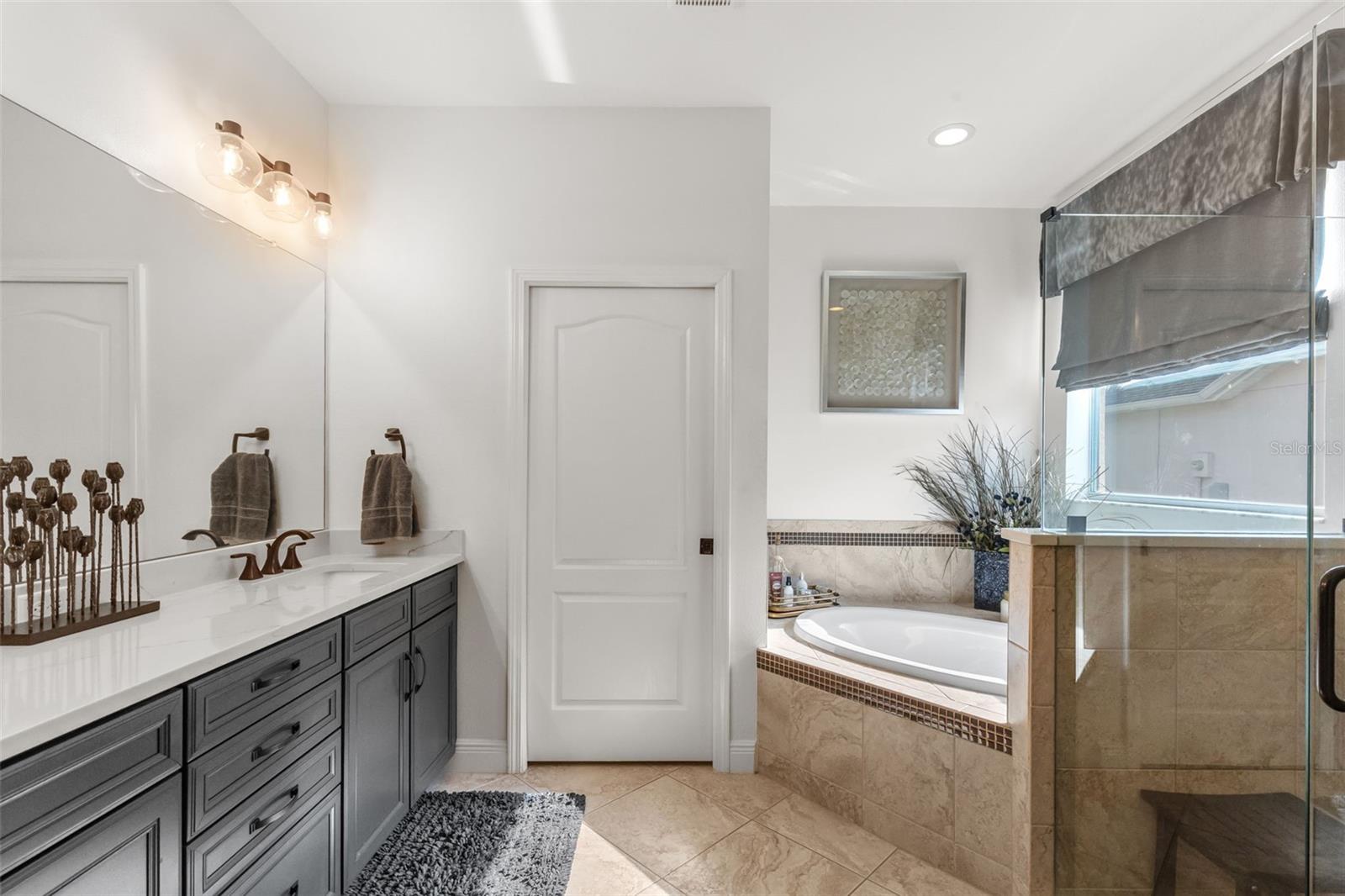 13627 ARTESA BELL DR — photo 33