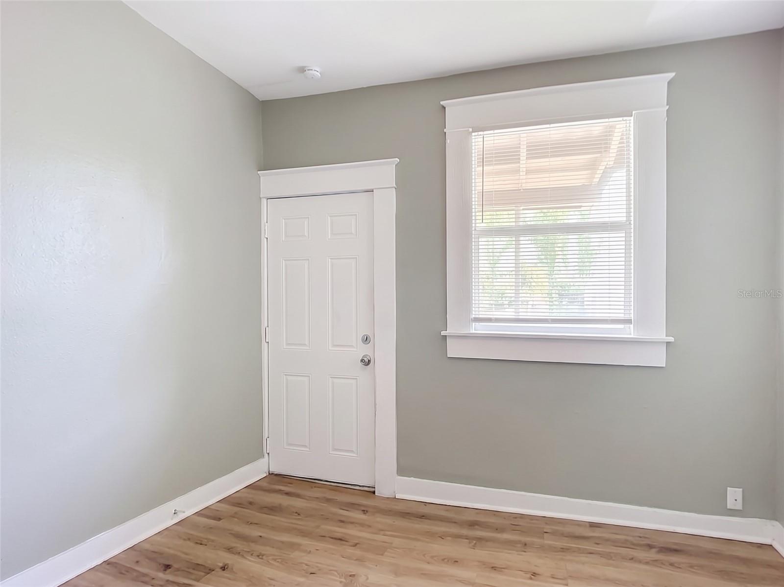 2020 DAVIS ST — photo 11